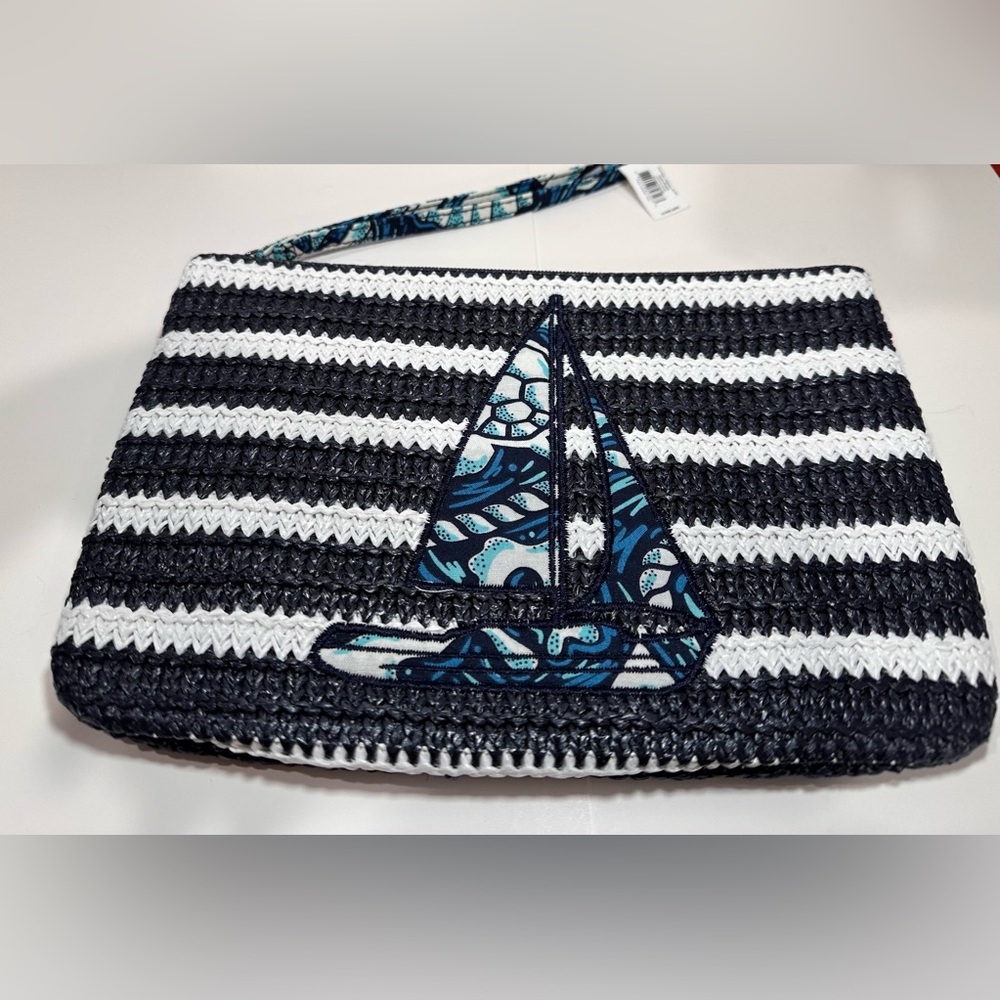 NWT Vera Bradley Straw Wristlet. Retired Pattern Shore Enough.